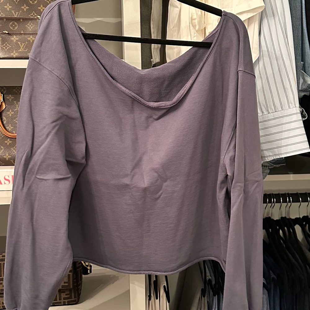 Off the shoulder sweatshirt casual and cool vibes.